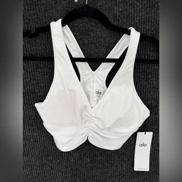 NWT Alo Yoga Wild Thing Bra White Small - threedaughtersproperties.com